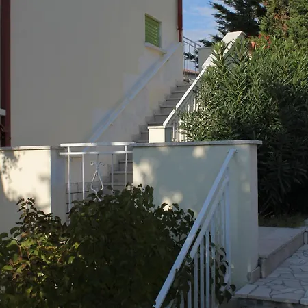 7468b Apartment